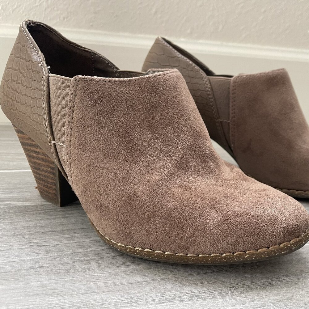 Dr. Scholl’s Charlie Taupe Ankle Booties